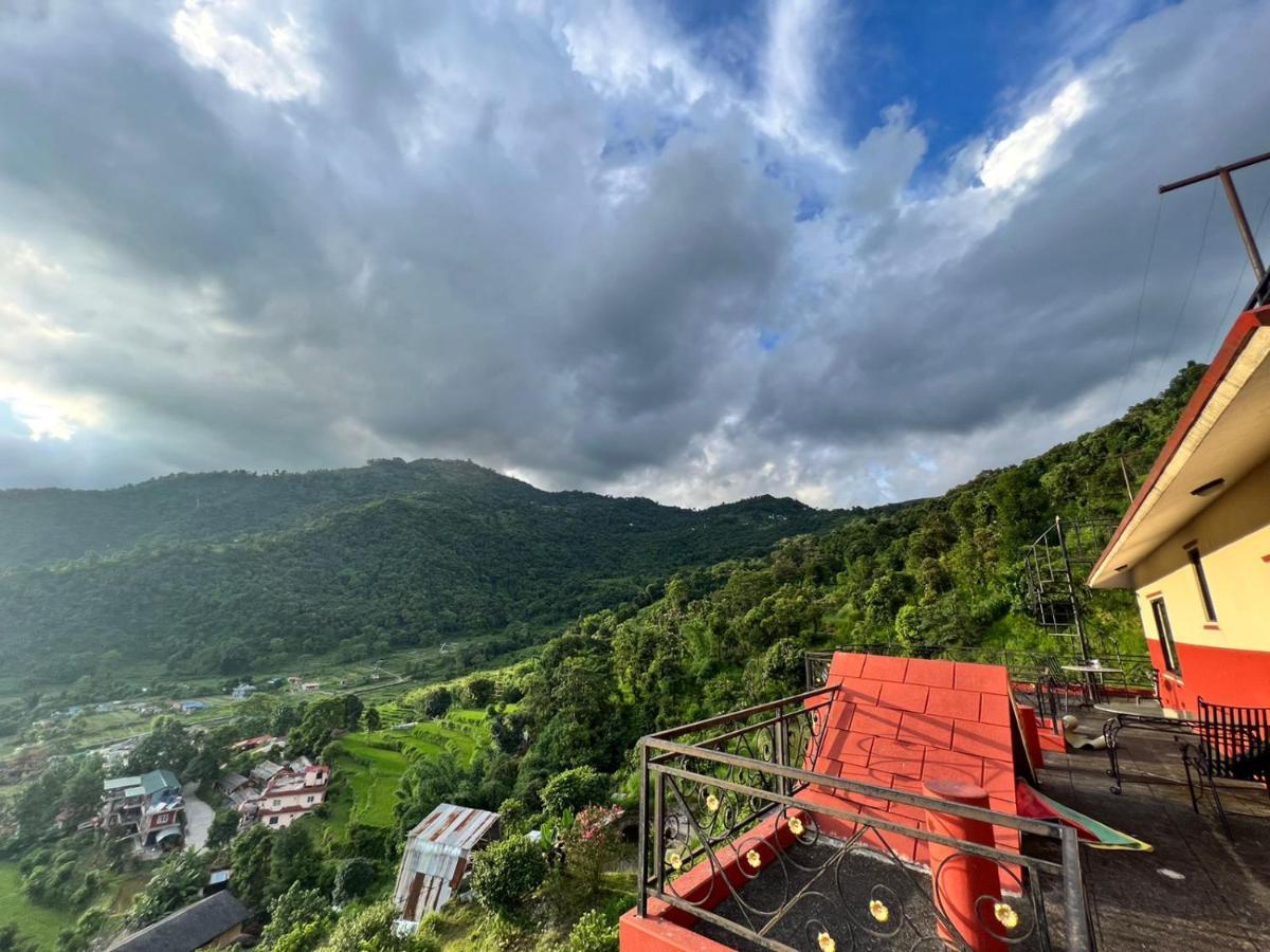 Green Hills Yoga Retreat Pokhara Extérieur photo