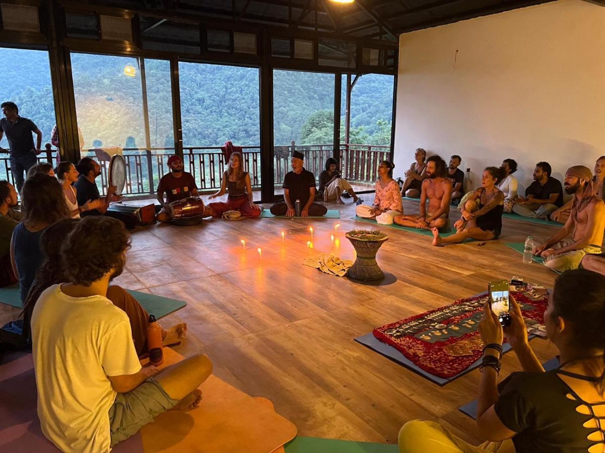 Green Hills Yoga Retreat Pokhara Extérieur photo