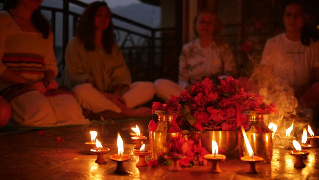 Green Hills Yoga Retreat Pokhara Extérieur photo