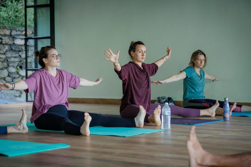 Green Hills Yoga Retreat Pokhara Extérieur photo